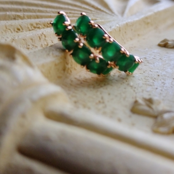 Emerald Gold drop earrings - Picture 1 of 7